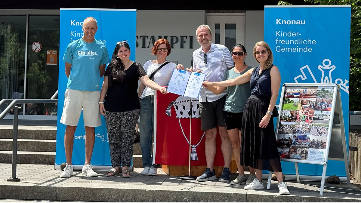 Labelübergabe in Knonau