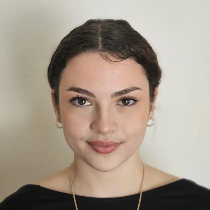 Alina Nacu Erwachsen