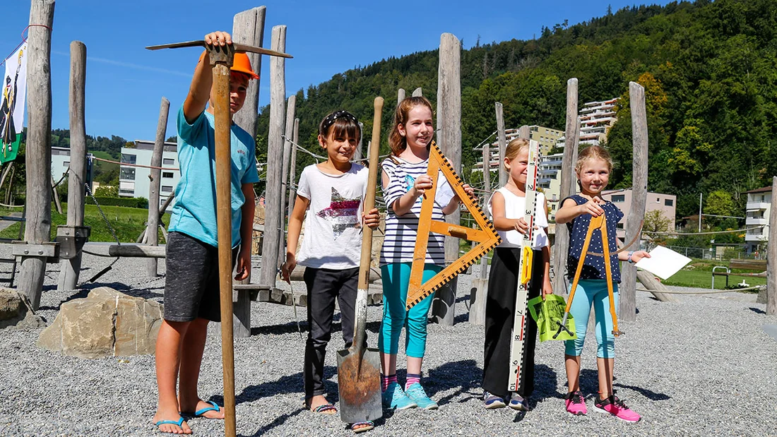 Kinder auf Freizeitanlage Langmatt