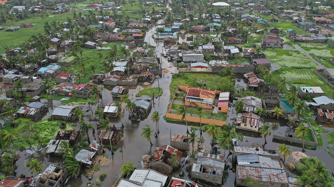 Les premières images prises par des drones le 13 mars 2023 dans la ville de Quelimane montrent l'impact énorme et les ravages causés par le cyclone "Freddy" sur les maisons, les écoles et les autres infrastructures essentielles.