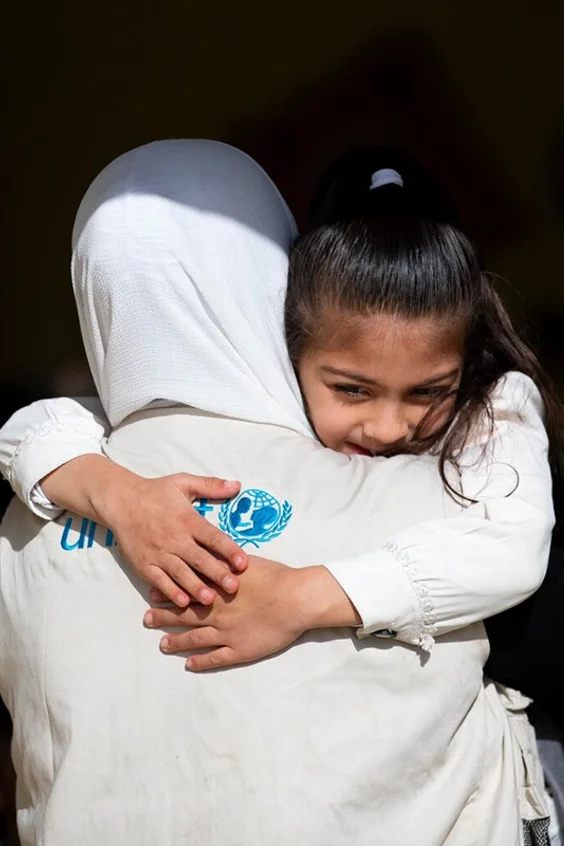 UNICEF-Helferinnen und -Helfer weltweit im Einsatz. 