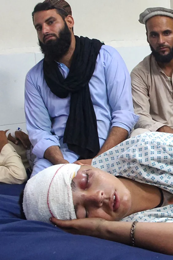 Verletzter Junge nach Erdbeben in Afghanistan